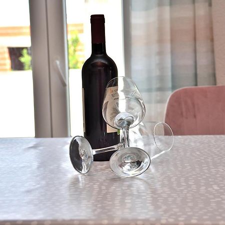 Apartment Leonora Vodice Bagian luar foto