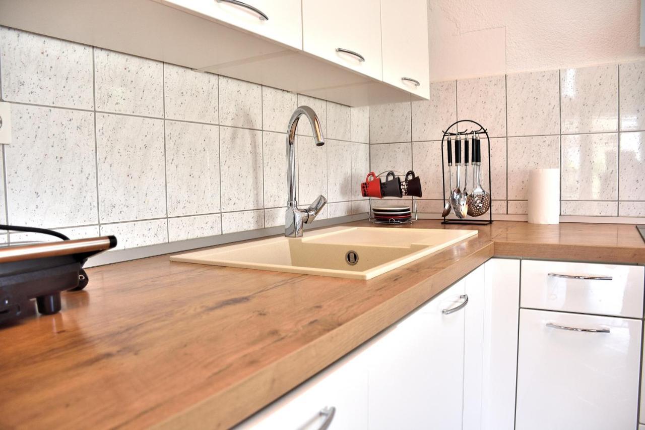 Apartment Leonora Vodice Bagian luar foto