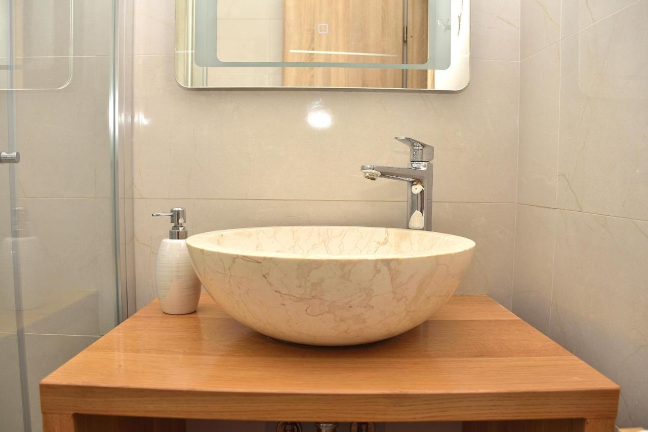 Apartment Leonora Vodice Bagian luar foto